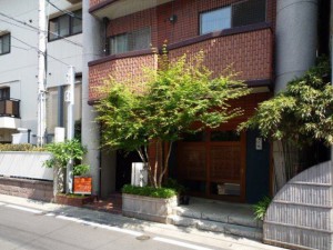 ビル入口 ビル入口
